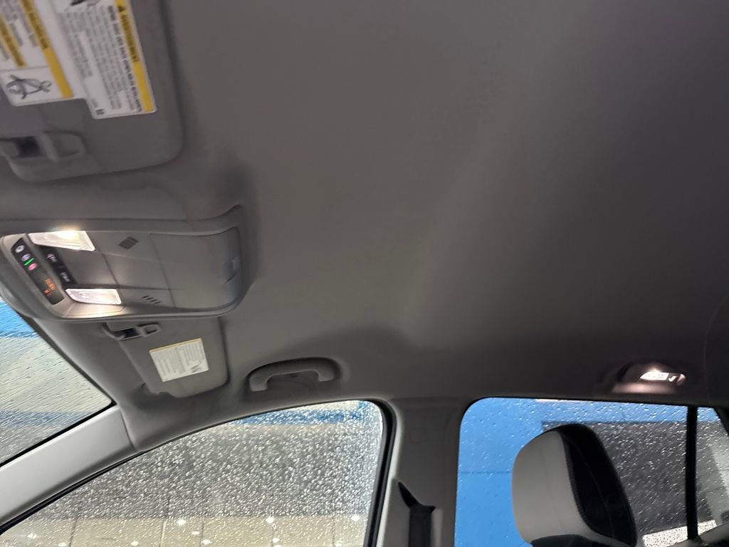 Used 2024 GMC Terrain SLE image 22