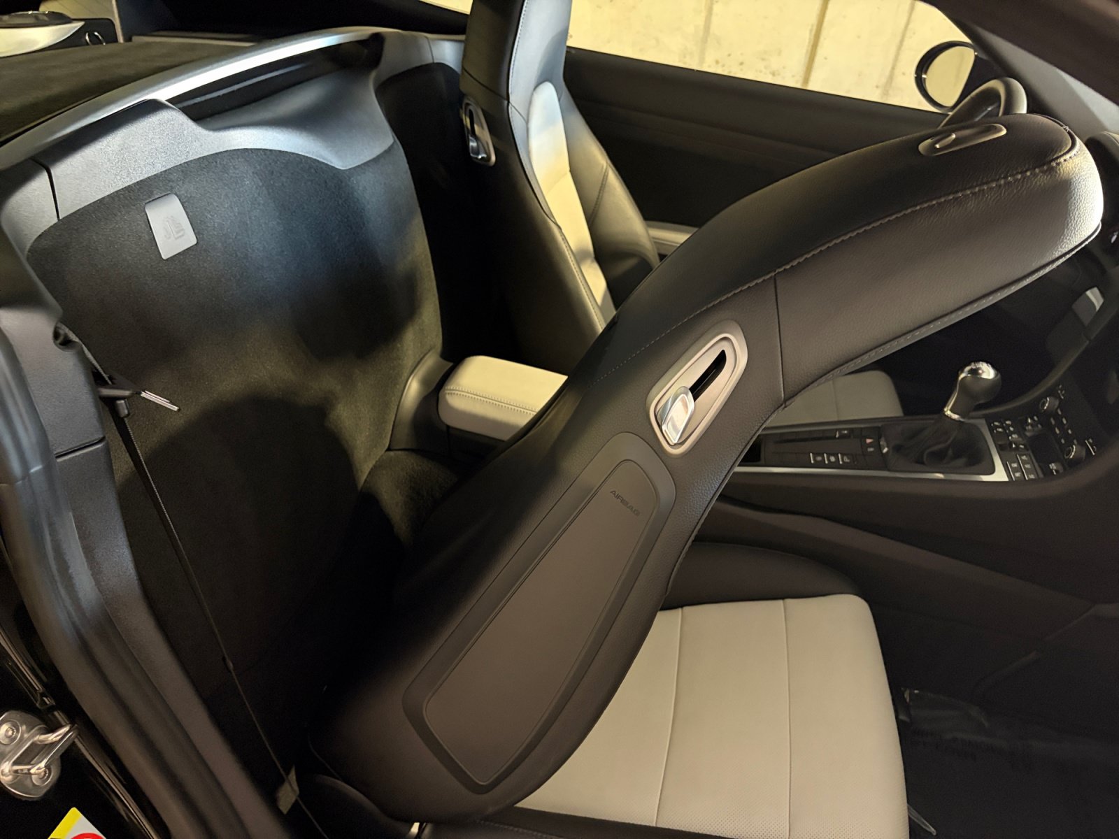 Certified 2025 Porsche 718 Cayman RWD image 28
