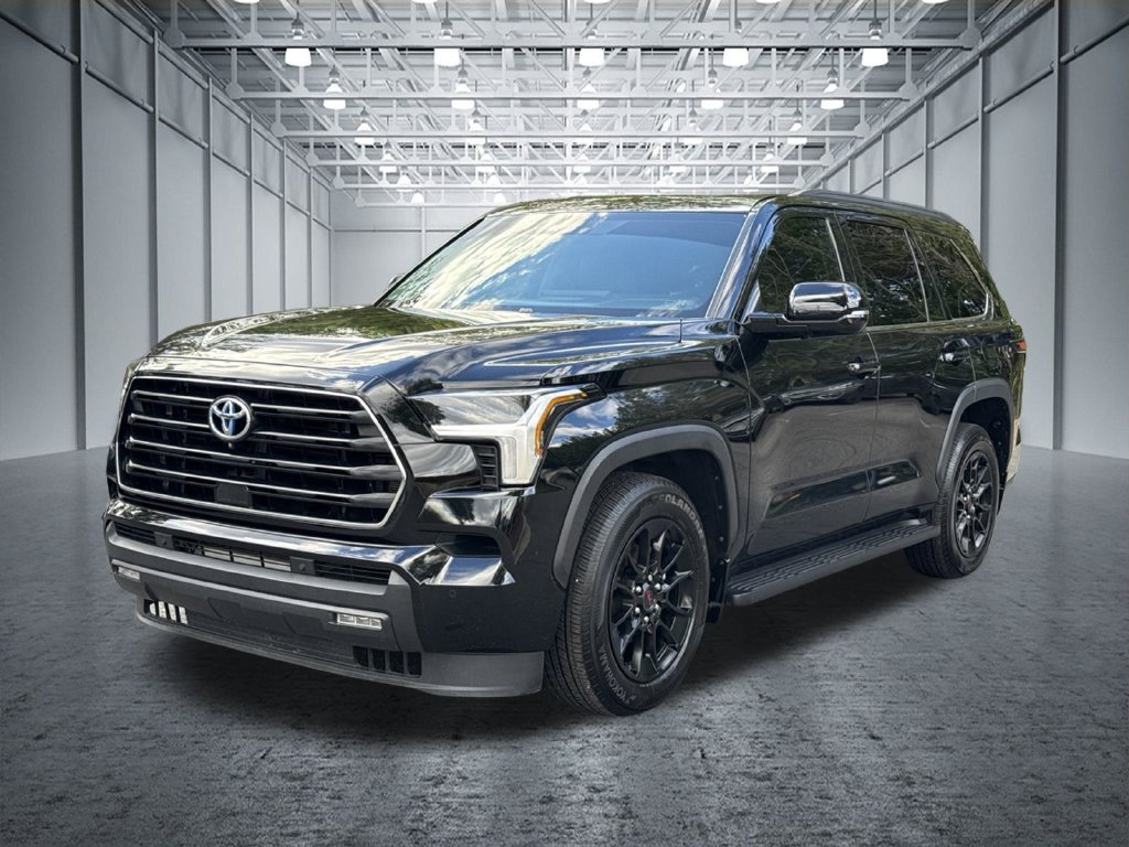 Used 2023 Toyota Sequoia SR5 w/ SR5 Premium Package AWD/4WD image 3