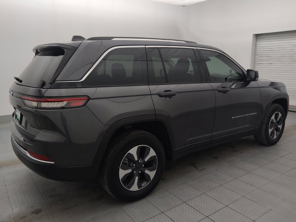 Used 2022 Jeep Grand Cherokee Limited 4xe image 10