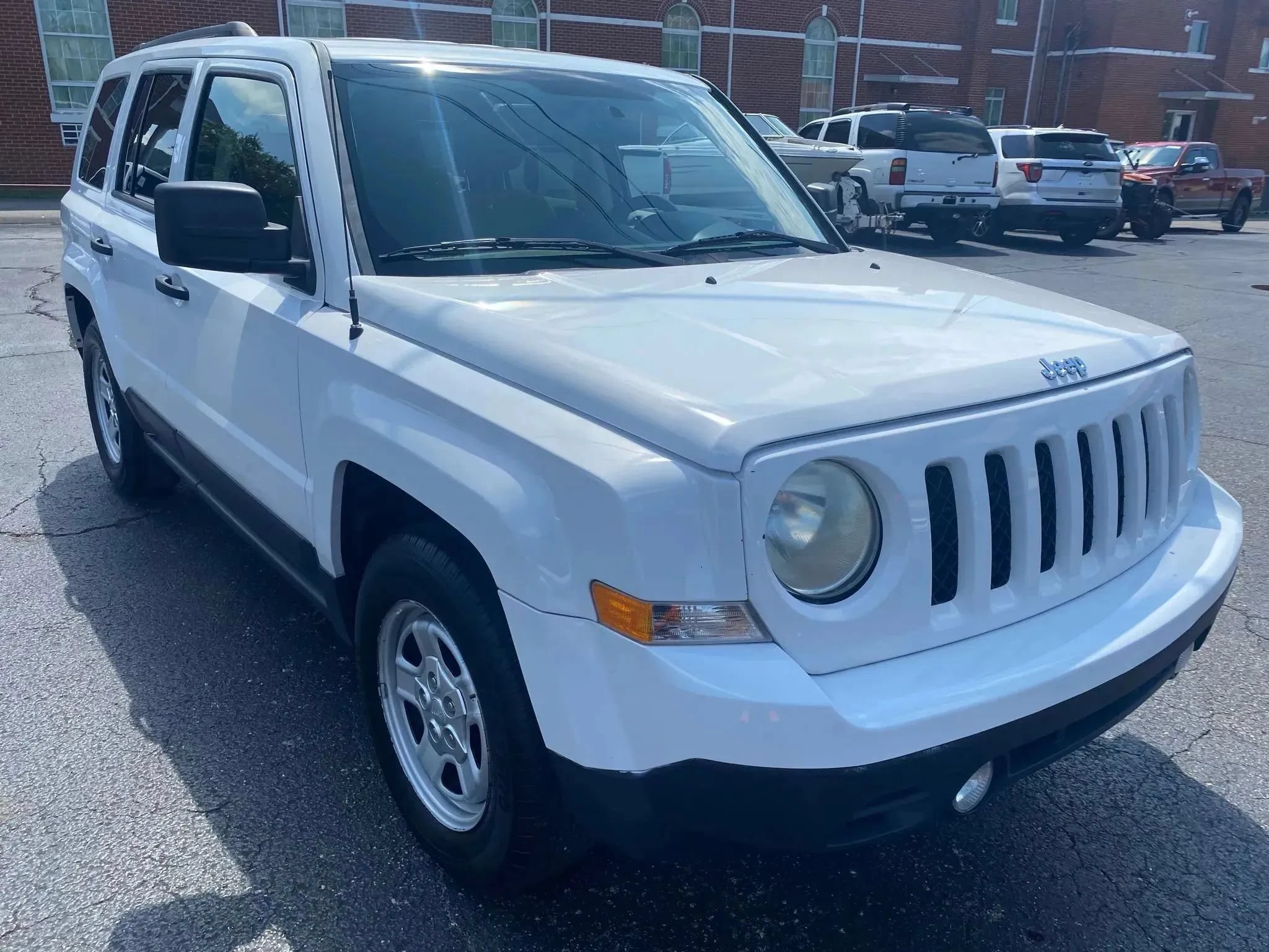 Used 2014 Jeep Patriot Sport FWD image 3