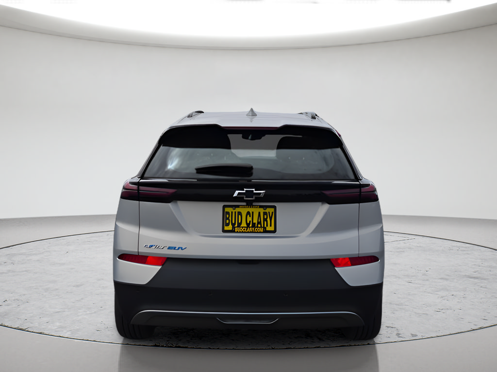 Used 2022 Chevrolet Bolt EUV LT w/ Convenience Package FWD image 4