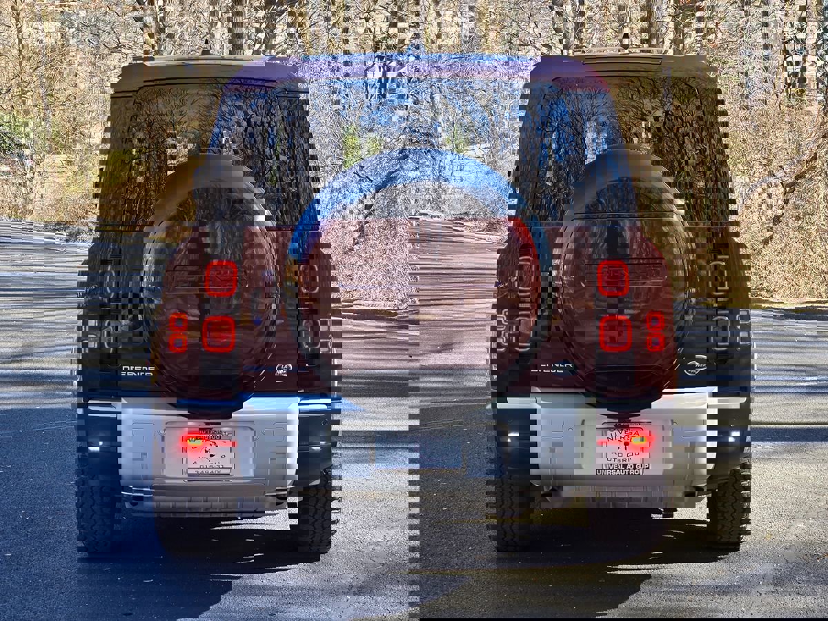 Used 2023 Land Rover Defender 130 S image 5