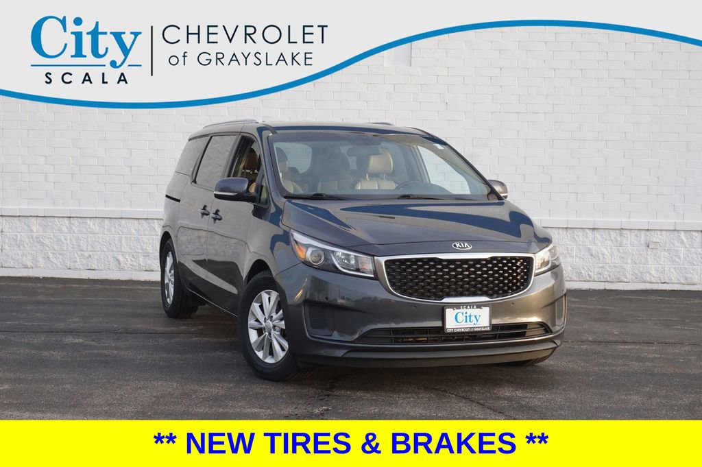 Used 2017 Kia Sedona LX w/ LX Essentials Premium Package
