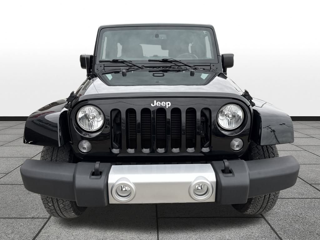 Used 2015 Jeep Wrangler Unlimited Sahara w/ Connectivity Group image 8