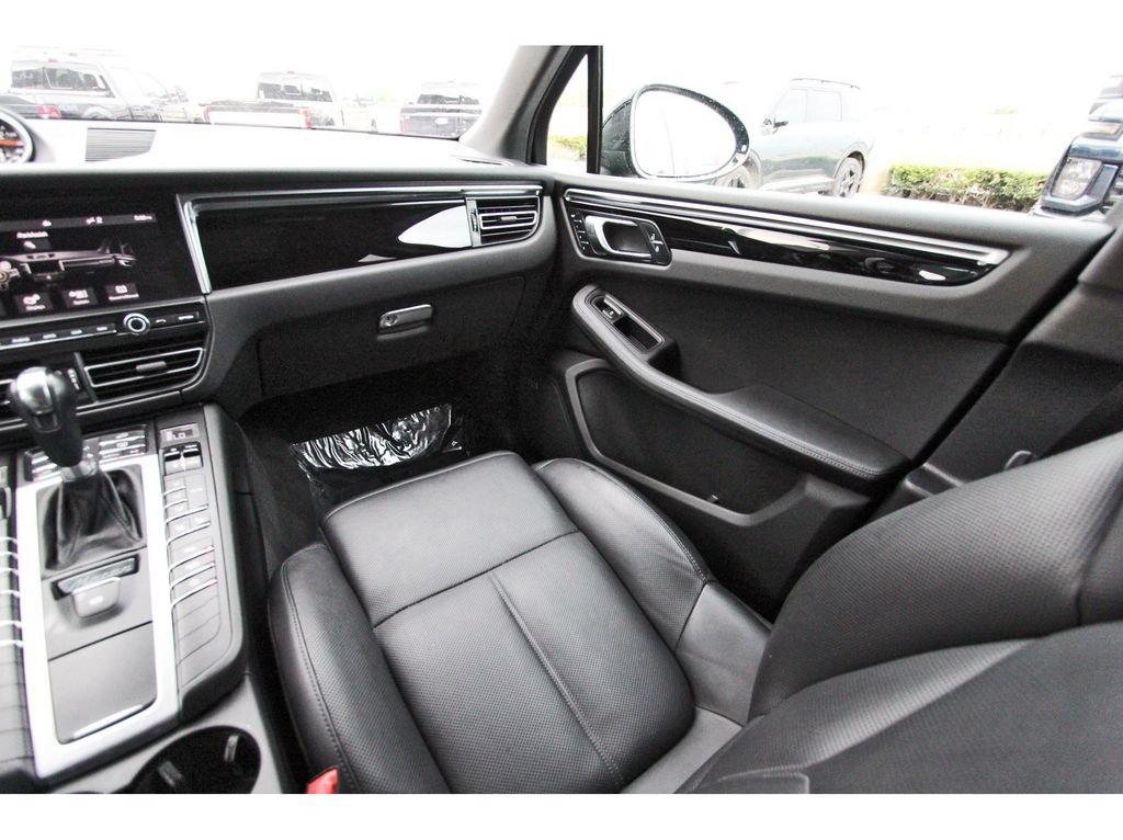 Used 2021 Porsche Macan S AWD/4WD image 11