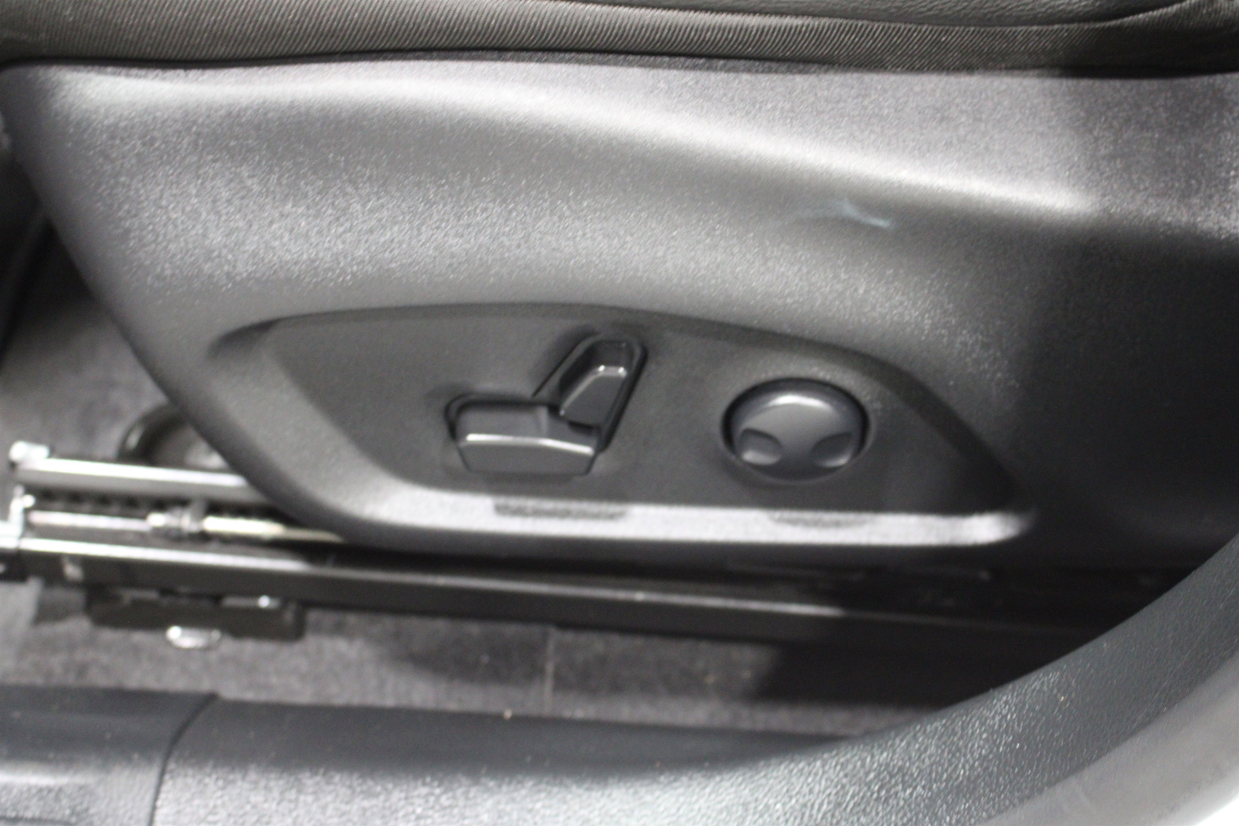 Used 2025 Jeep Compass Limited w/ High Altitude Package image 5