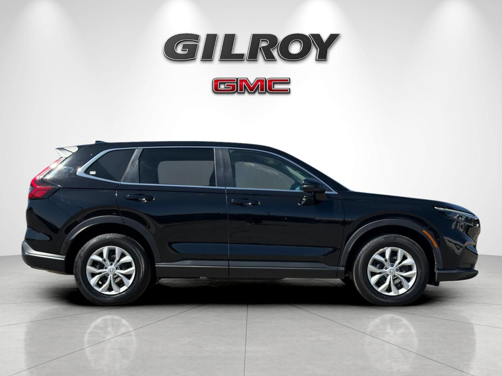 Used 2025 Honda CR-V LX image 2