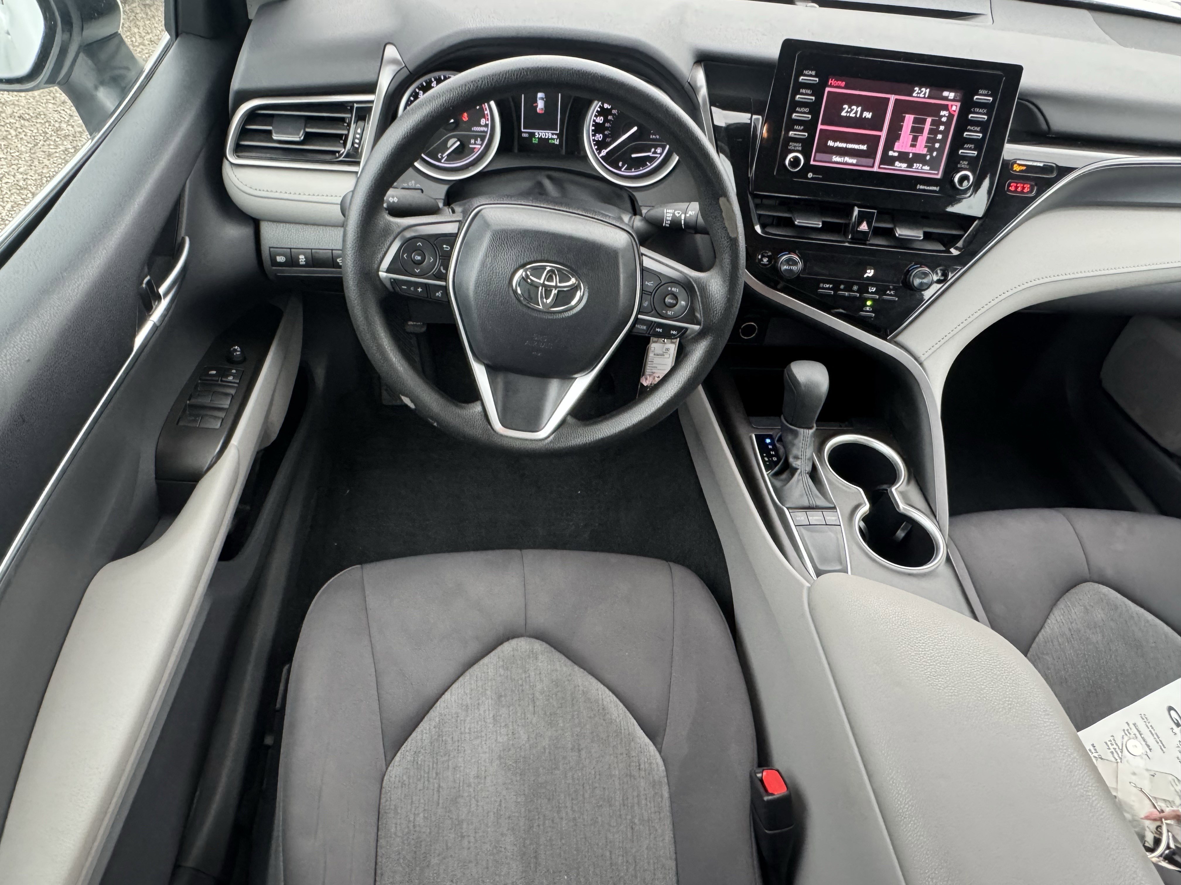 Used 2024 Toyota Camry LE image 7