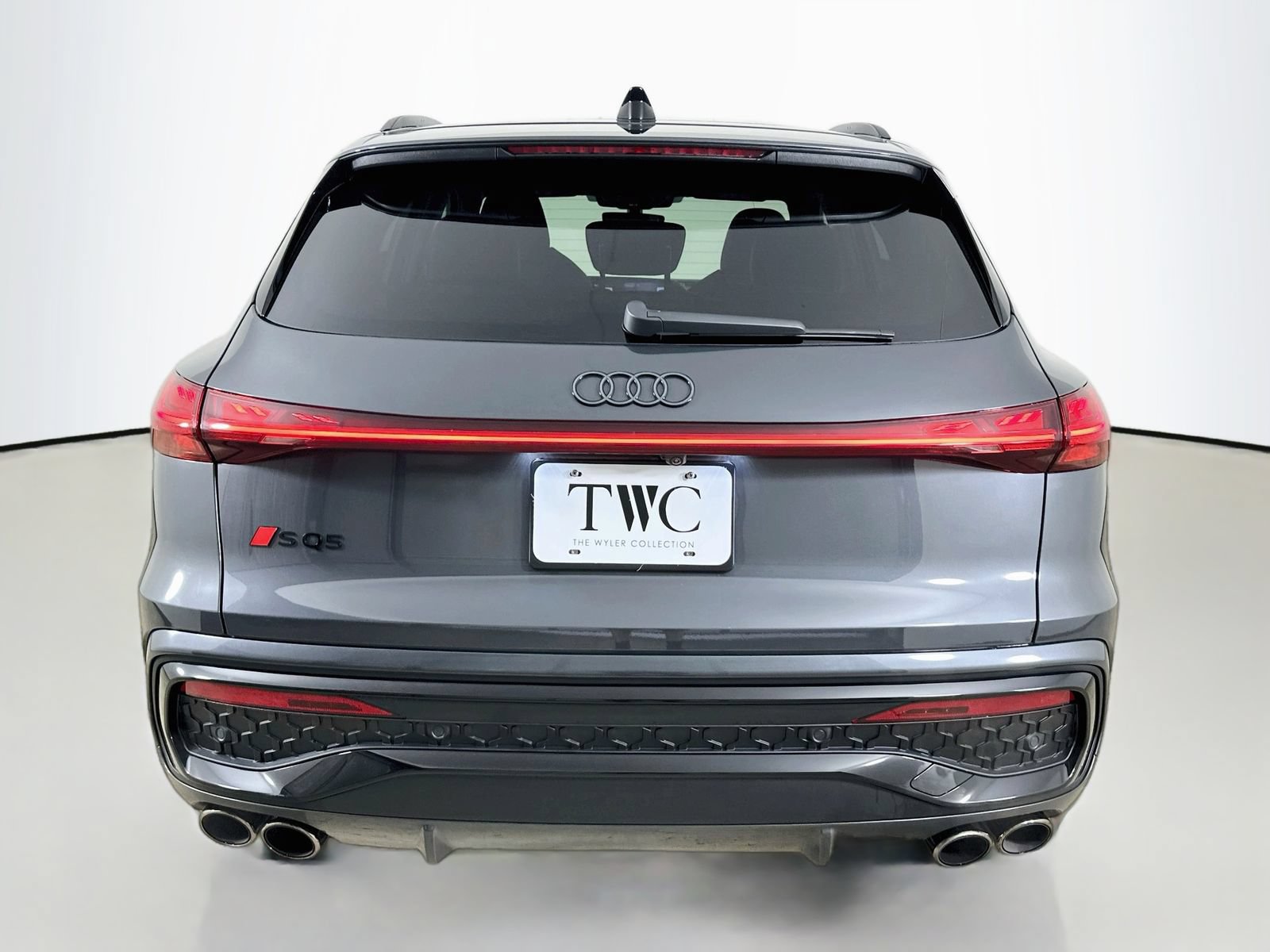 New 2026 Audi SQ5 Prestige AWD/4WD image 6