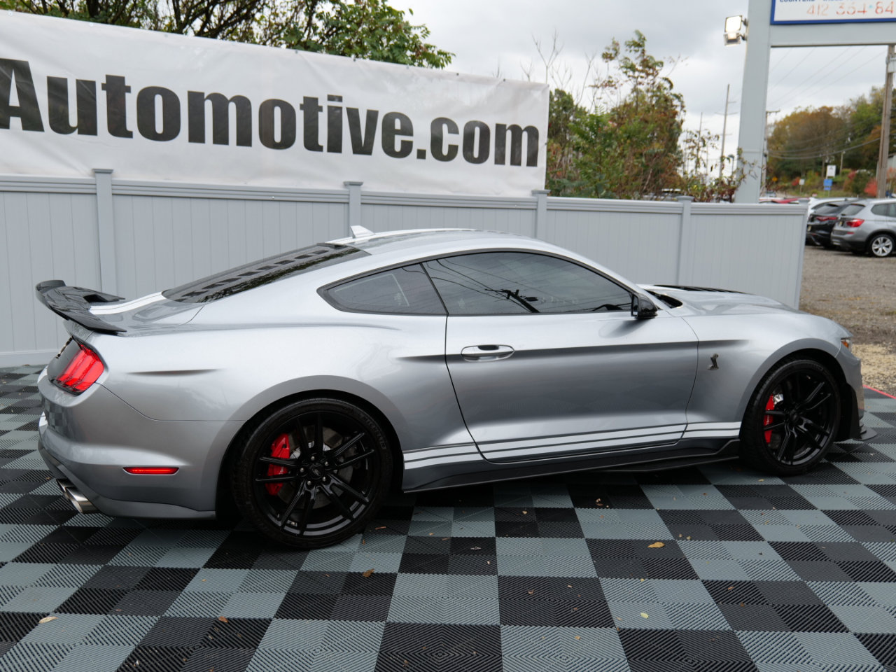 Used 2021 Ford Mustang Shelby GT500 w/ Technology Package image 5