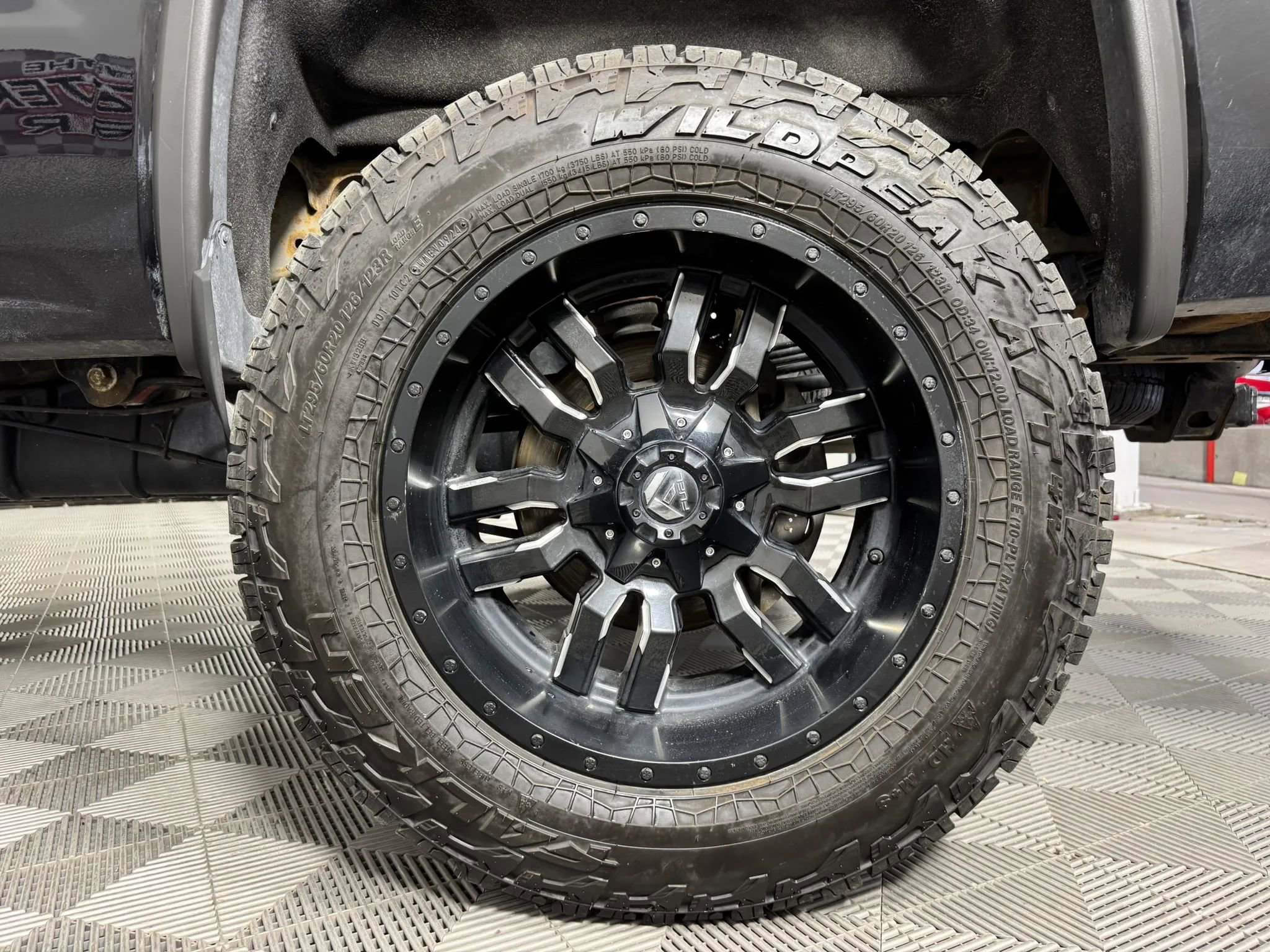 Used 2019 GMC Sierra 2500 Denali w/ Duramax Plus Package AWD/4WD image 46