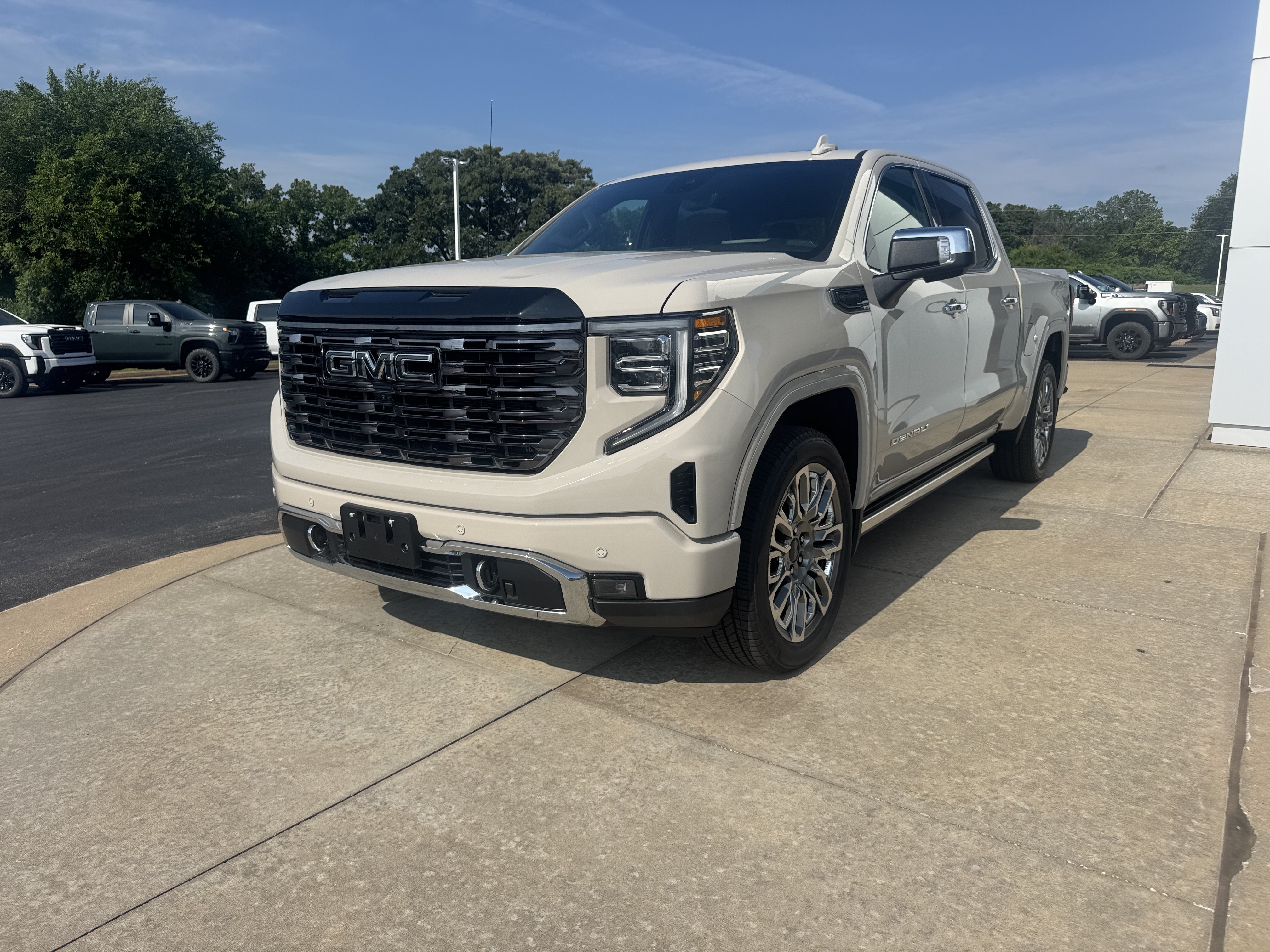 New 2026 GMC Sierra 1500 Denali Ultimate AWD/4WD image 1