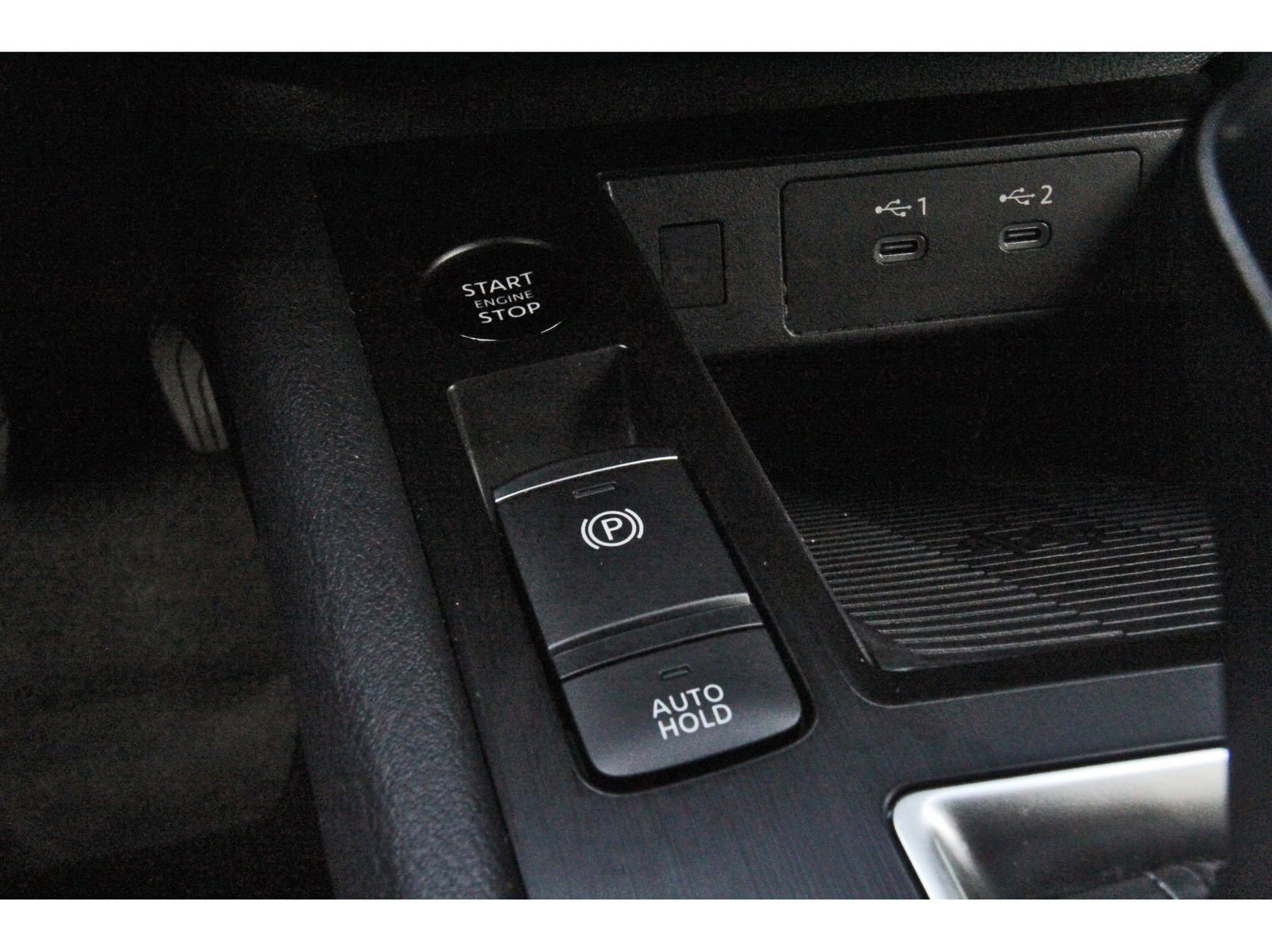 Certified 2025 Nissan Kicks SV image 27