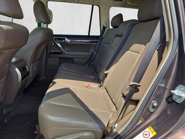 Used 2018 Lexus GX 460 AWD/4WD image 16