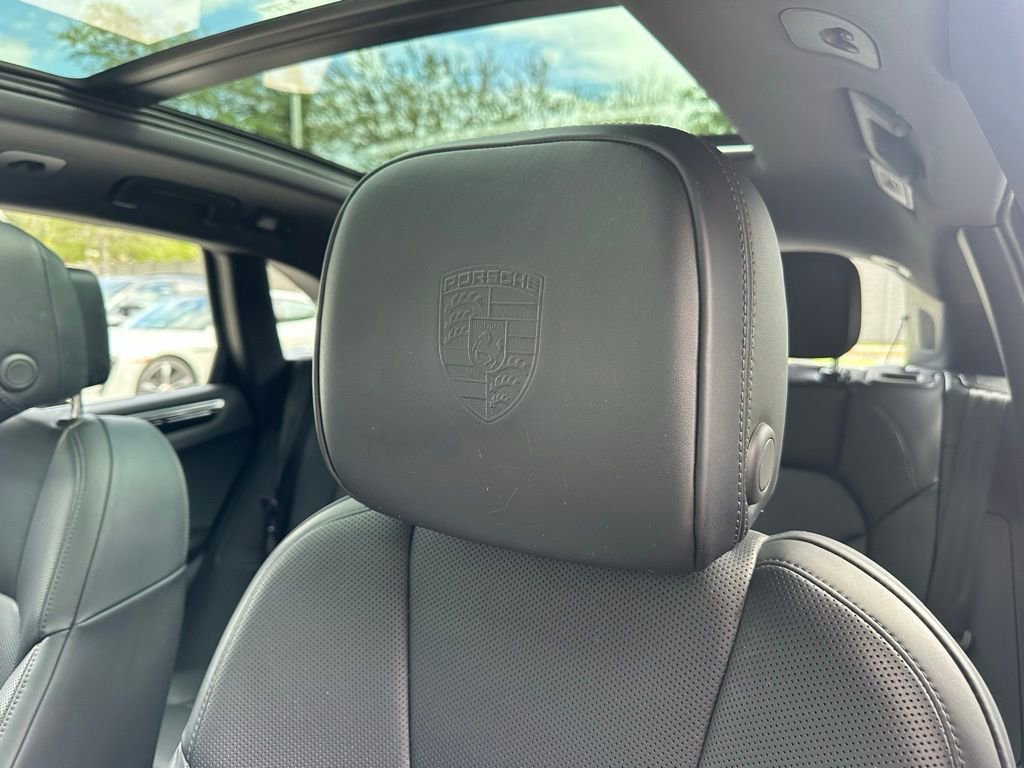Certified 2023 Porsche Macan AWD/4WD image 23