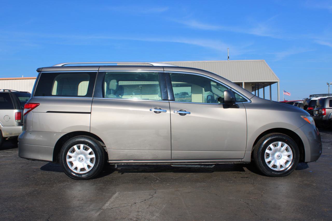 Used 2014 Nissan Quest S image 3