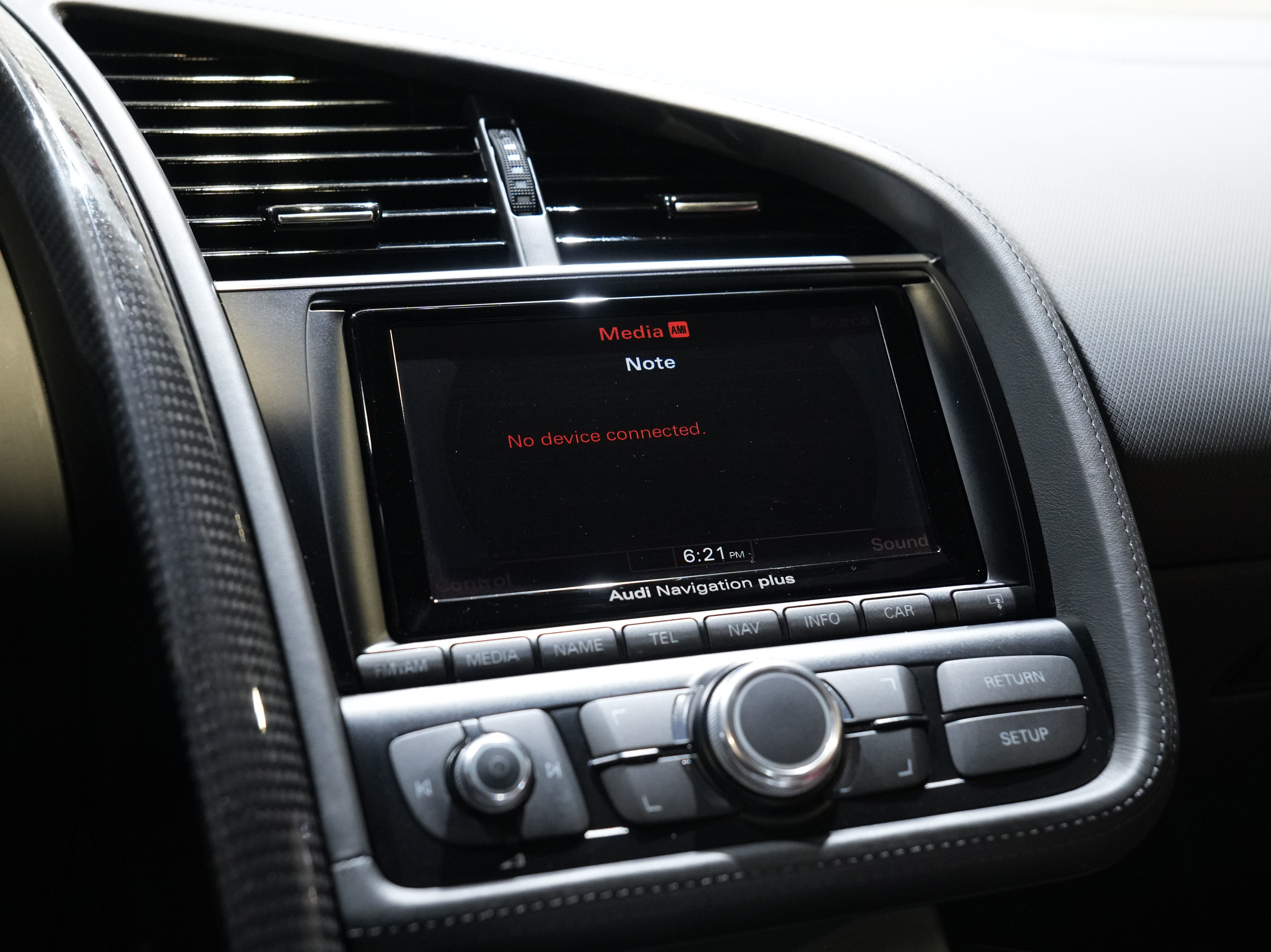 Used 2014 Audi R8 V8 image 37