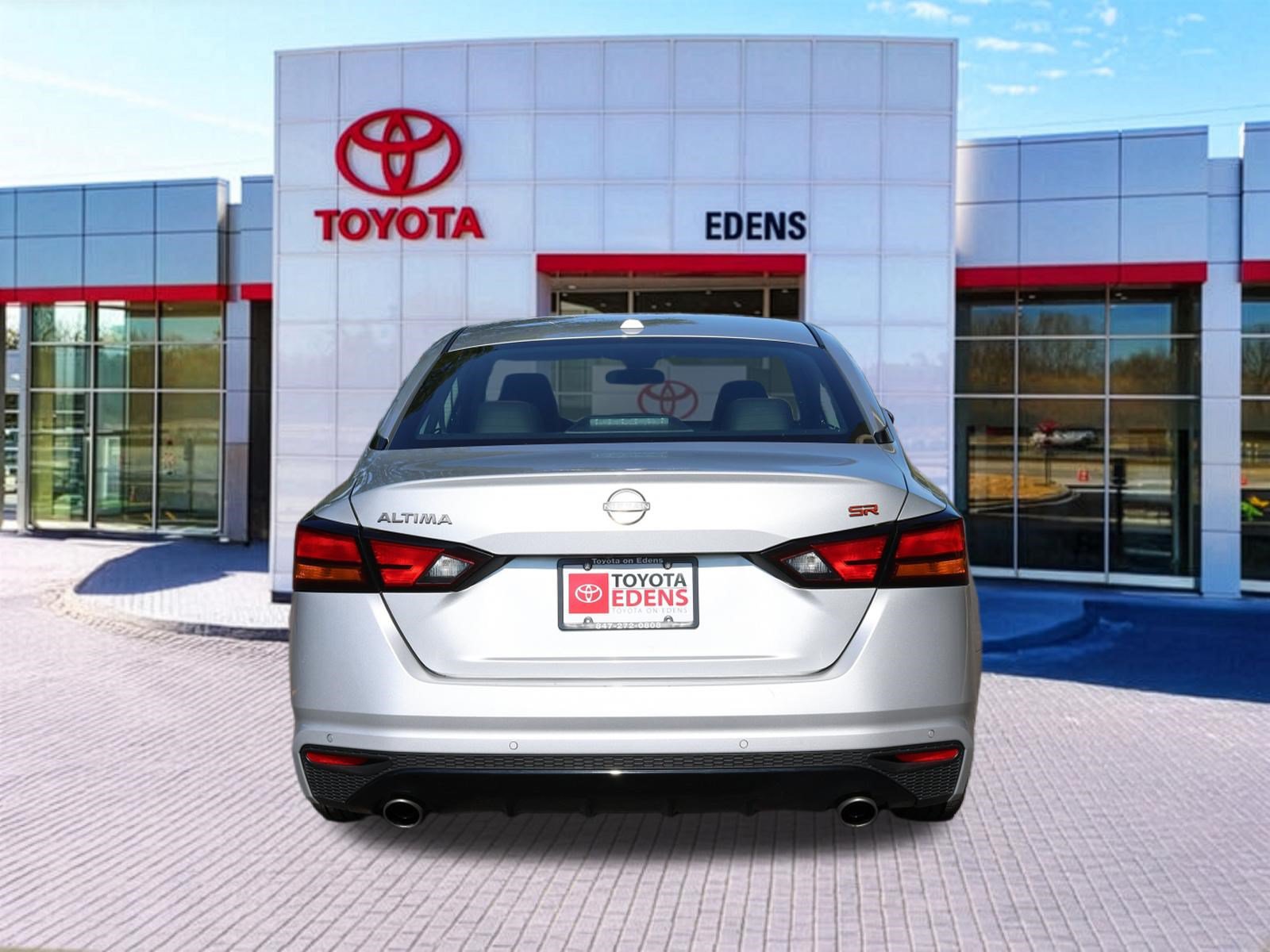 Used 2024 Nissan Altima 2.5 SR FWD image 4