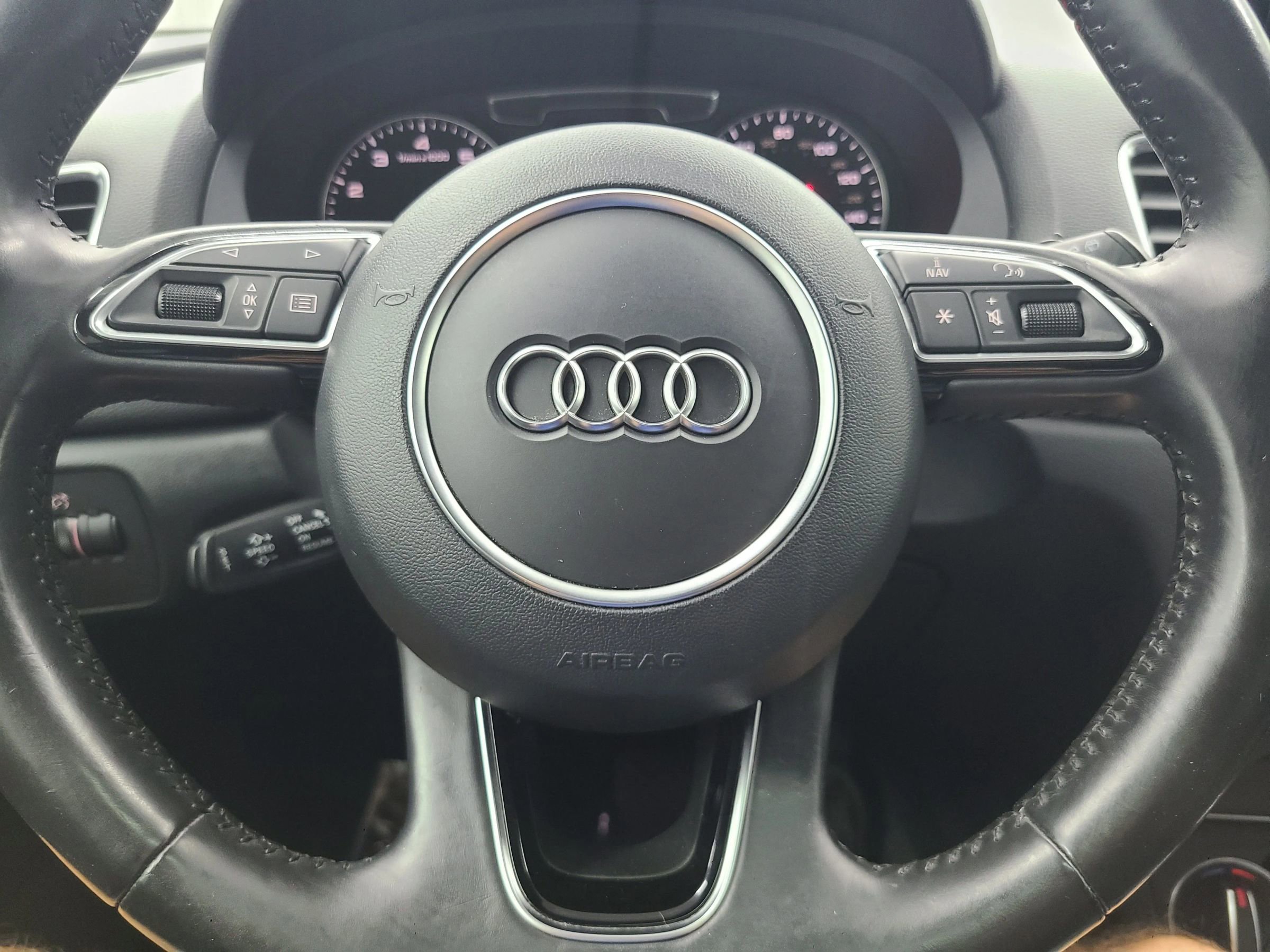 Used 2017 Audi Q3 2.0T Premium image 28