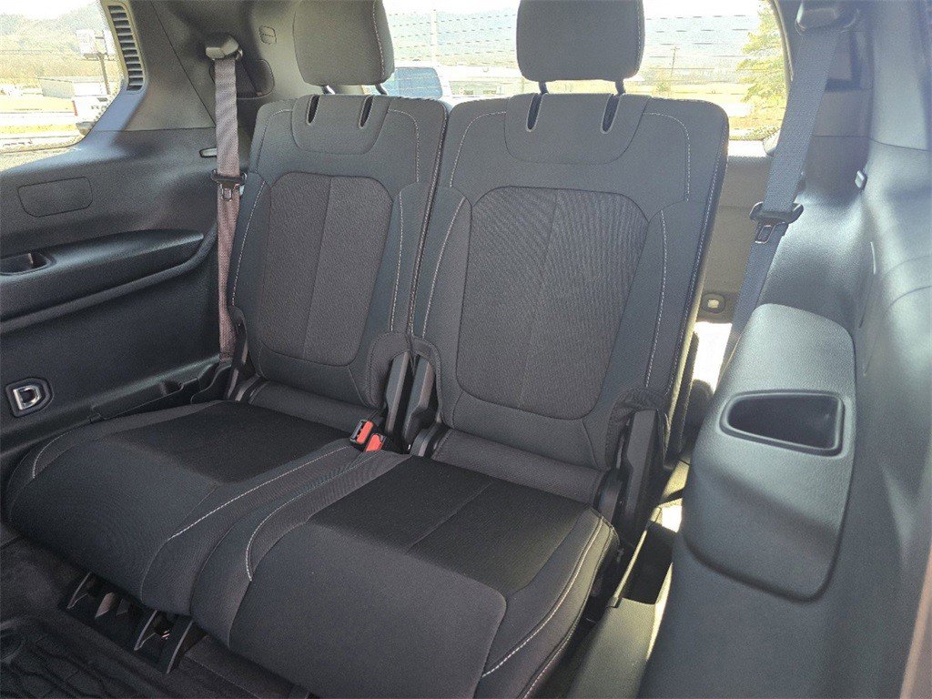 New 2025 Jeep Grand Cherokee L Laredo image 12