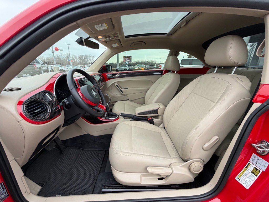 Used 2018 Volkswagen Beetle 2.0T SE image 13