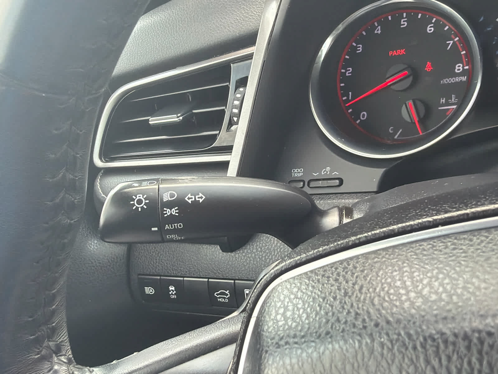 Used 2020 Toyota Camry XSE FWD image 25