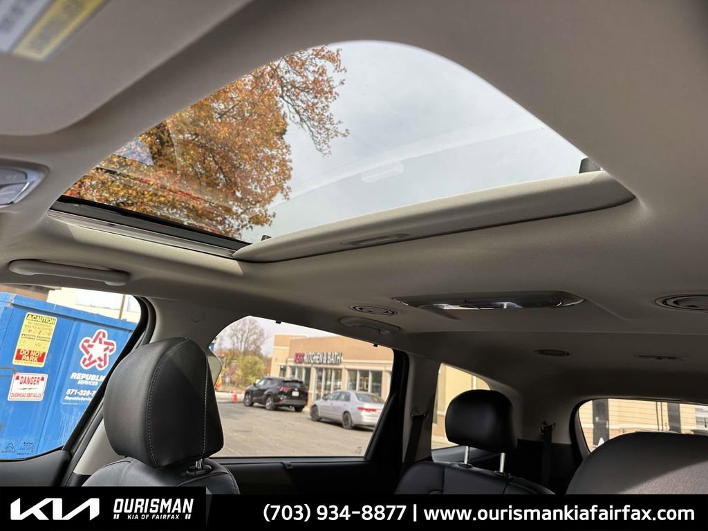 Used 2022 Kia Telluride EX w/ EX Premium Package image 22