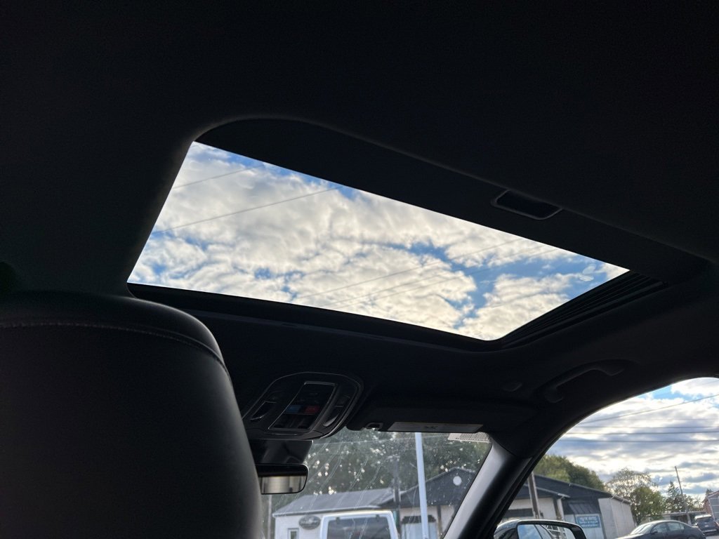 New 2025 Jeep Grand Cherokee 4WD image 17