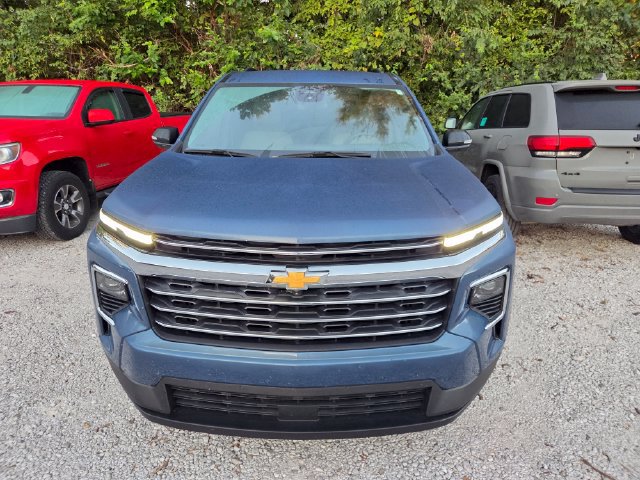 Used 2024 Chevrolet Traverse LT w/ LPO, Floor Liner Package FWD image 2