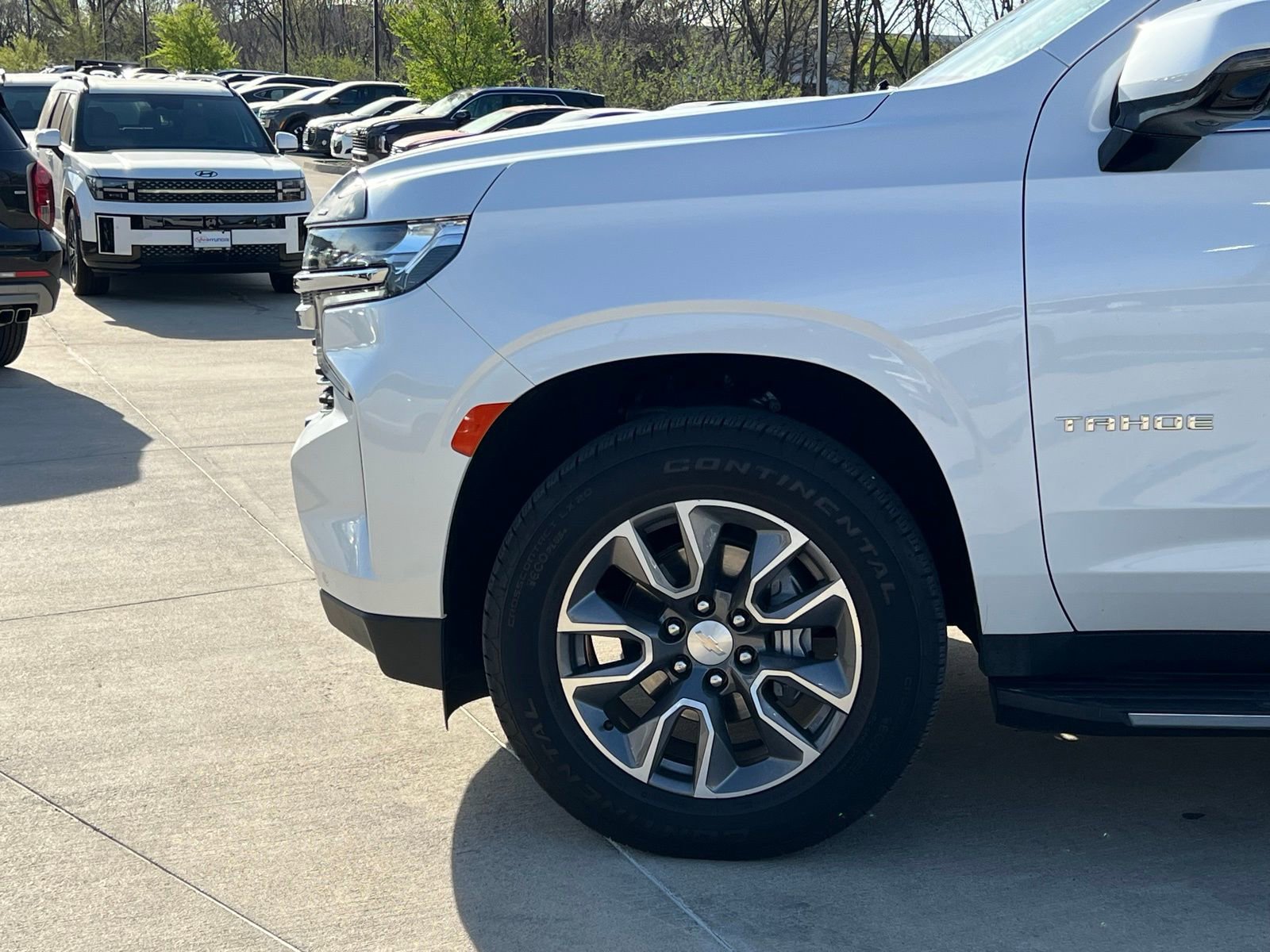 Used 2022 Chevrolet Tahoe LT w/ Luxury Package image 8