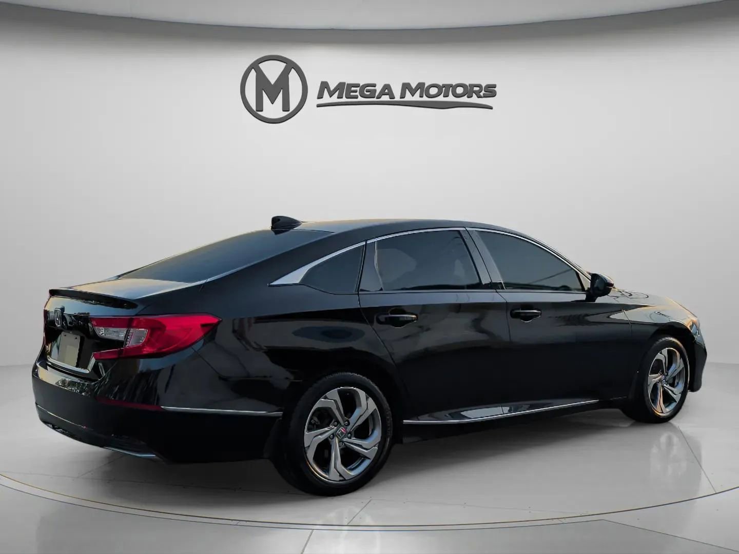 Used 2018 Honda Accord EX-L image 8