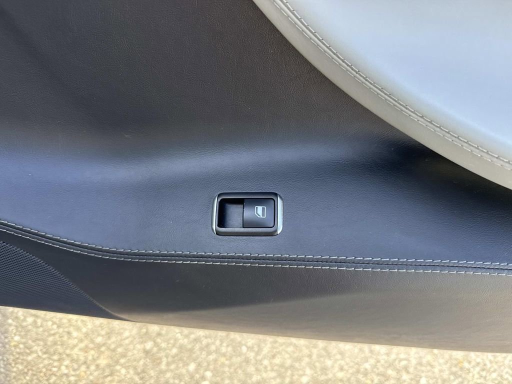 Used 2016 Tesla Model S 70D image 15