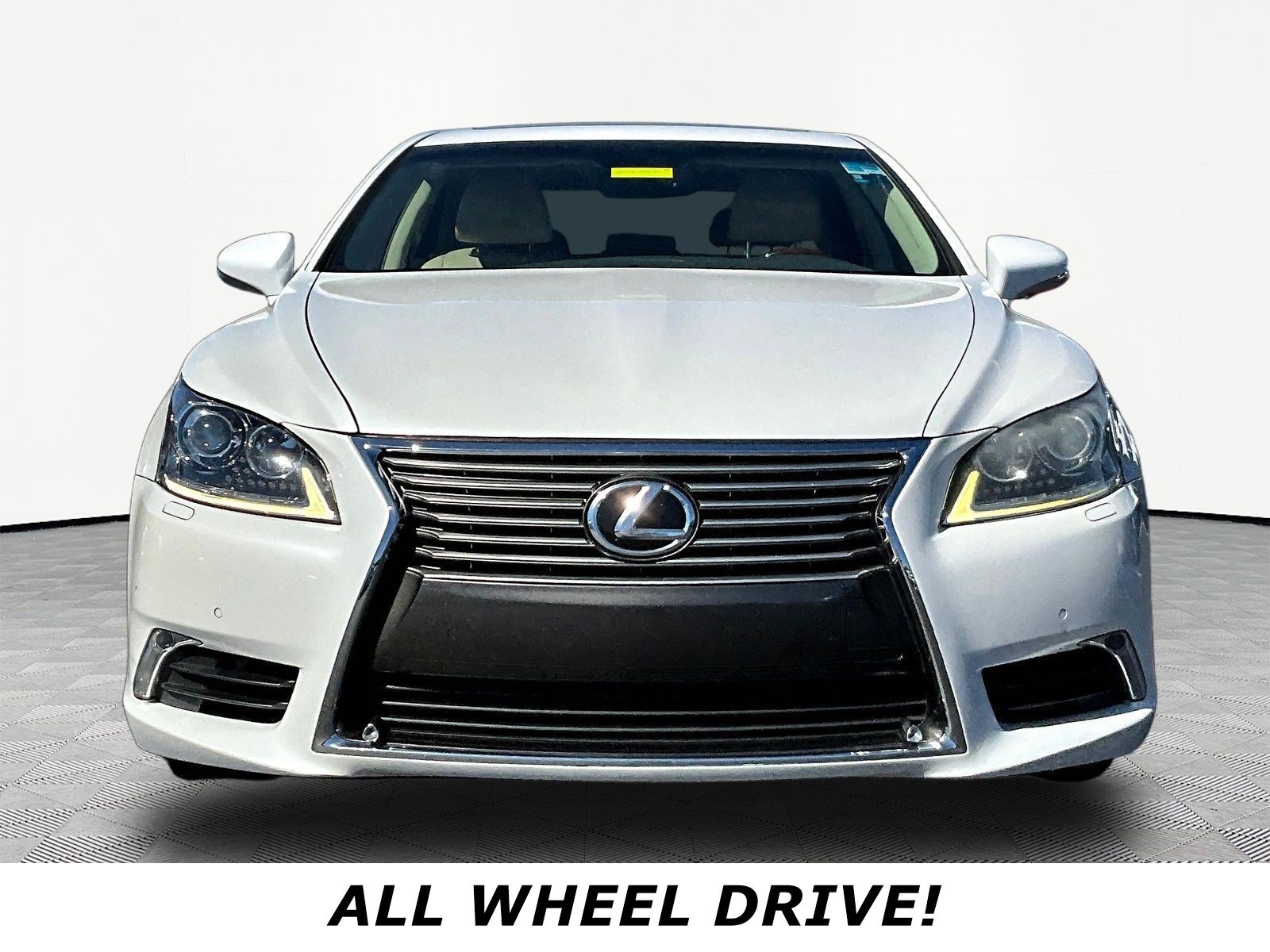 Used 2013 Lexus LS 460 AWD w/ Comfort Pkg image 2