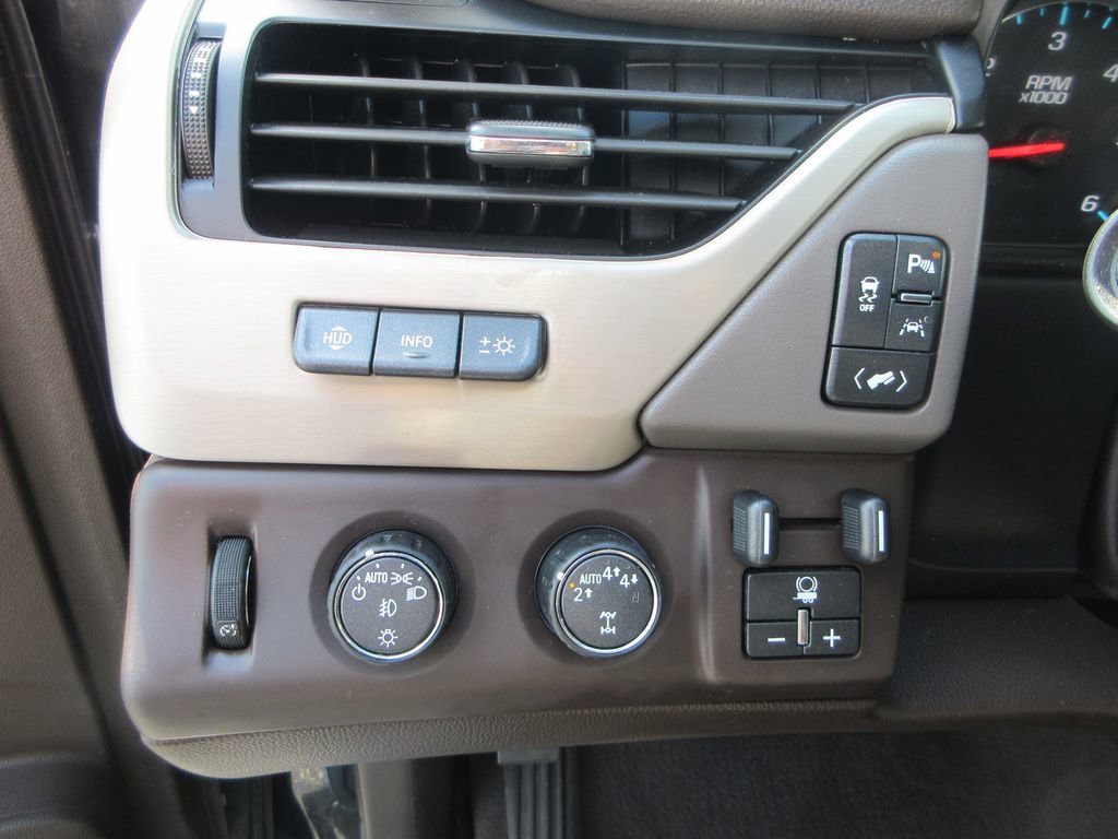 Used 2020 GMC Yukon XL Denali image 26