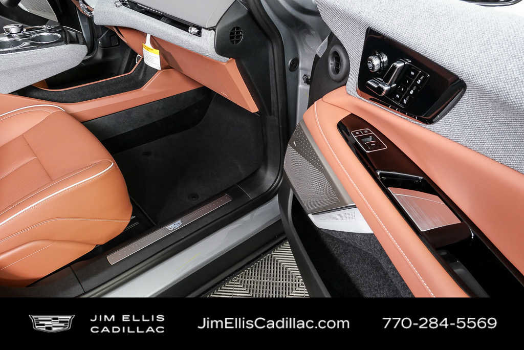 New 2026 Cadillac Optiq Luxury 2 RWD image 25