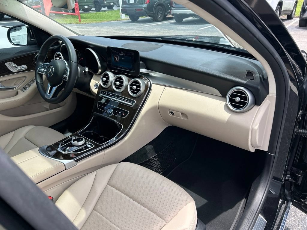 Used 2019 Mercedes-Benz C 300 Sedan image 41