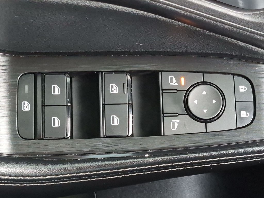 Used 2024 Nissan Rogue SV w/ SV Premium Package FWD image 37