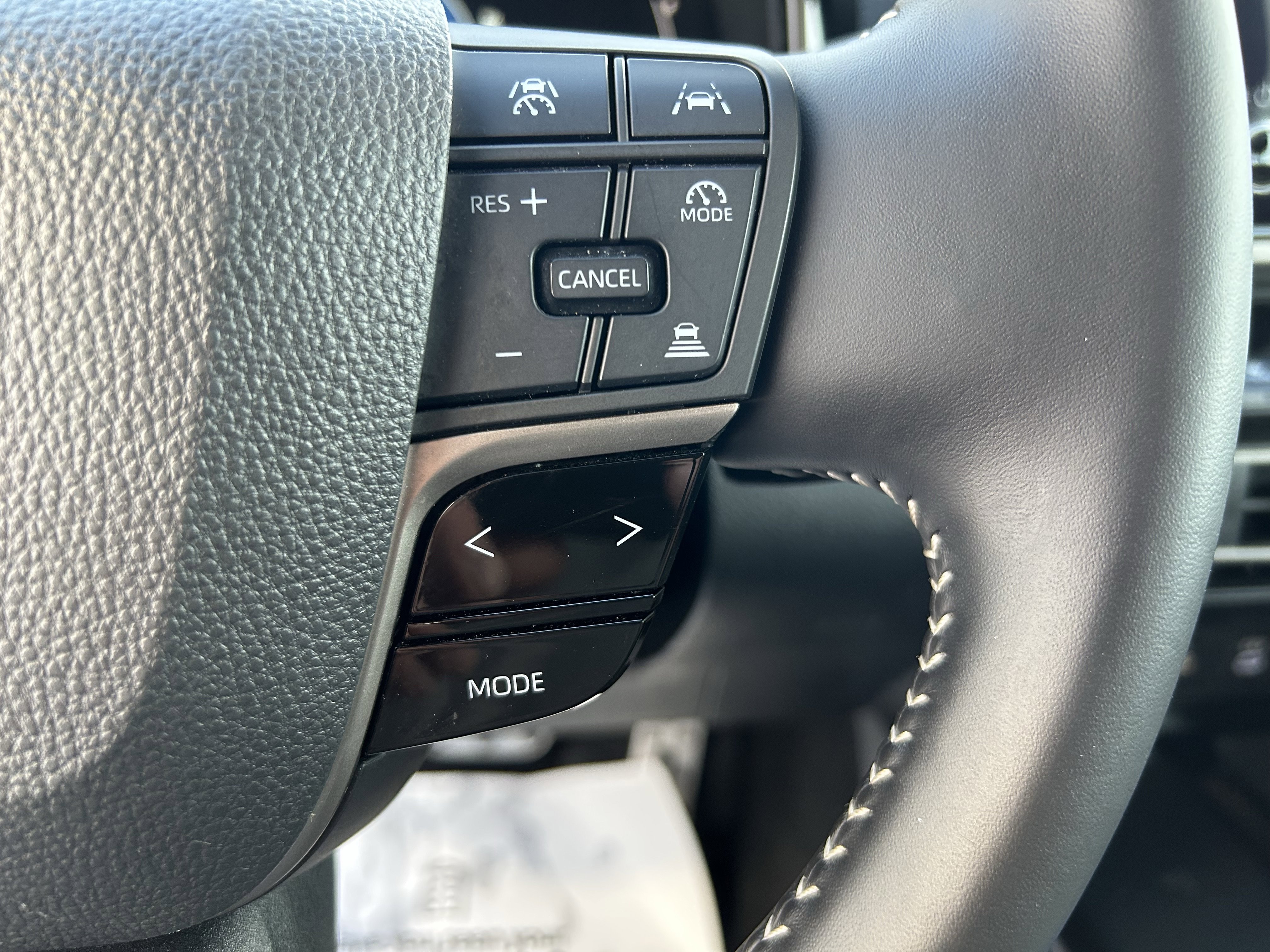 Certified 2025 Toyota Camry SE FWD image 24