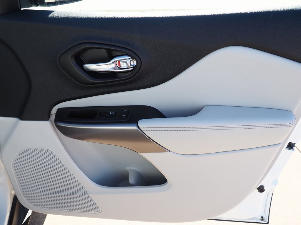 Used 2022 Jeep Cherokee Limited image 36