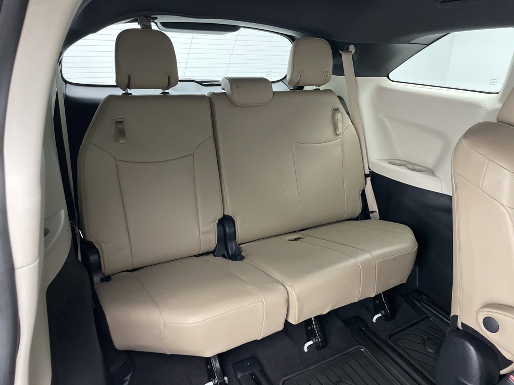 Used 2023 Toyota Sienna XLE image 43