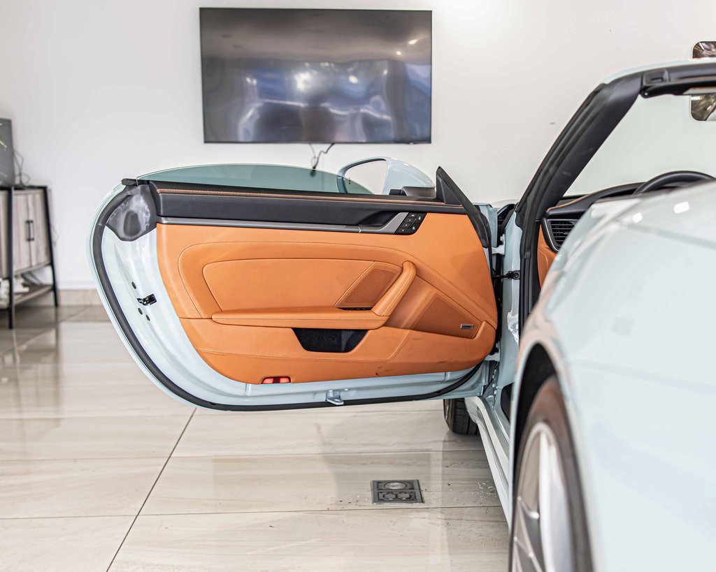 Used 2025 Porsche 911 Carrera image 32
