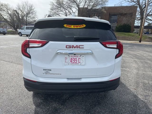 Used 2024 GMC Terrain SLE w/ Driver Convenience Package image 3