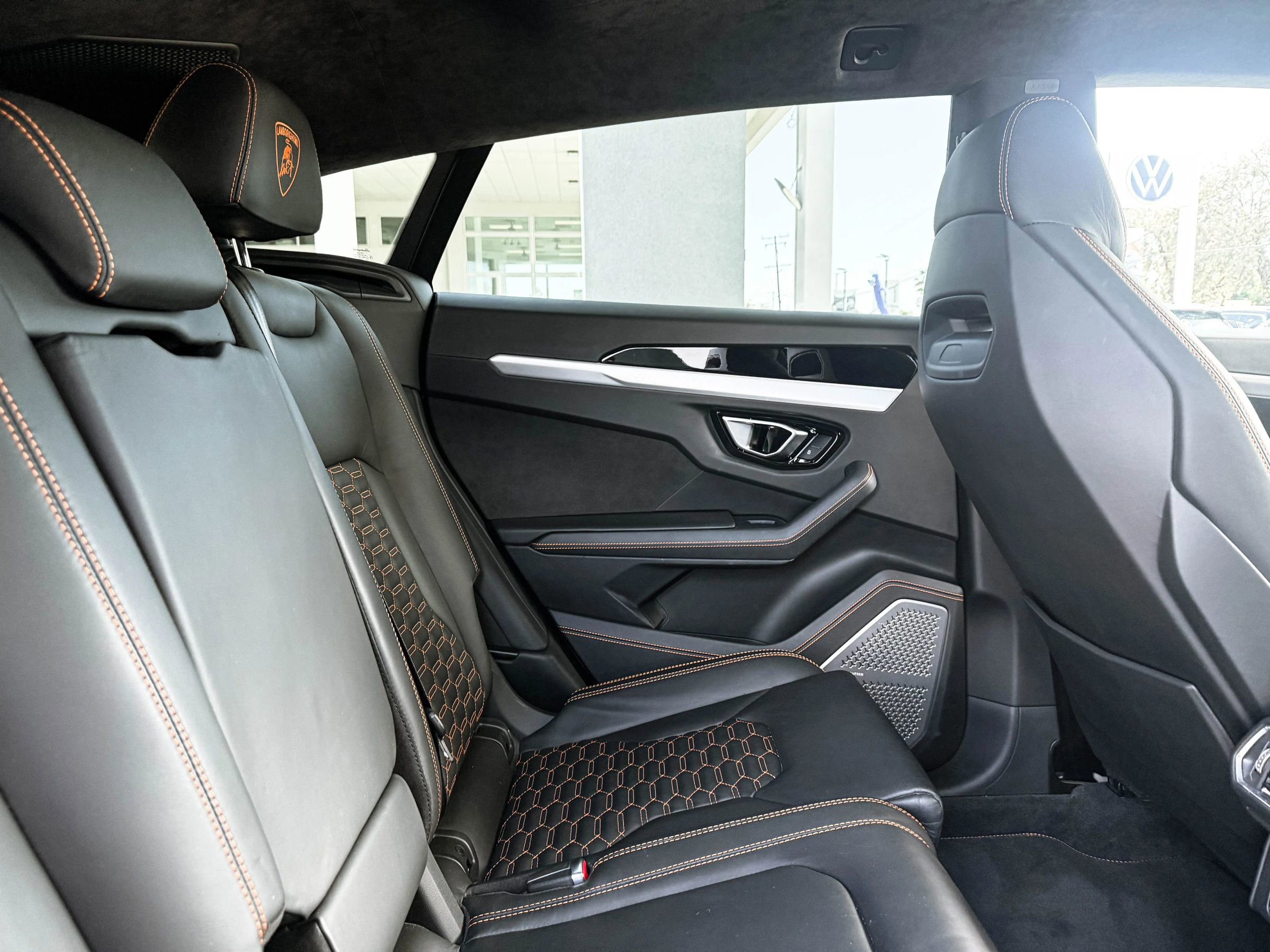 Used 2021 Lamborghini Urus image 25