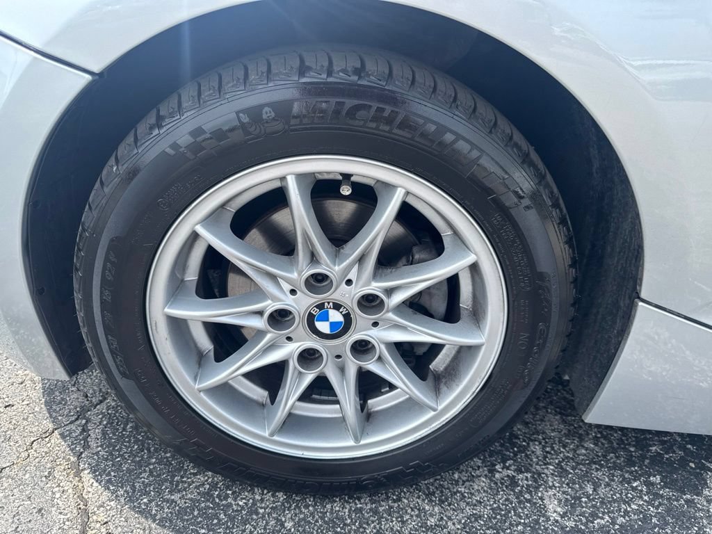 Used 2004 BMW Z4 2.5i RWD image 41