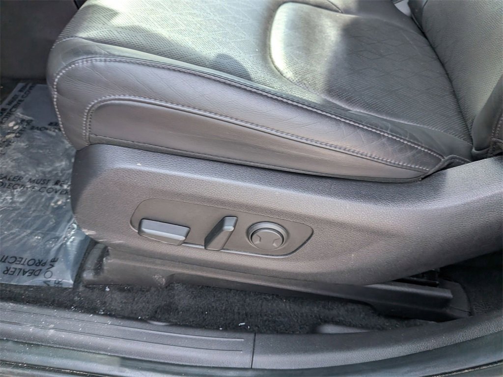 Used 2024 Kia Carnival LX image 14