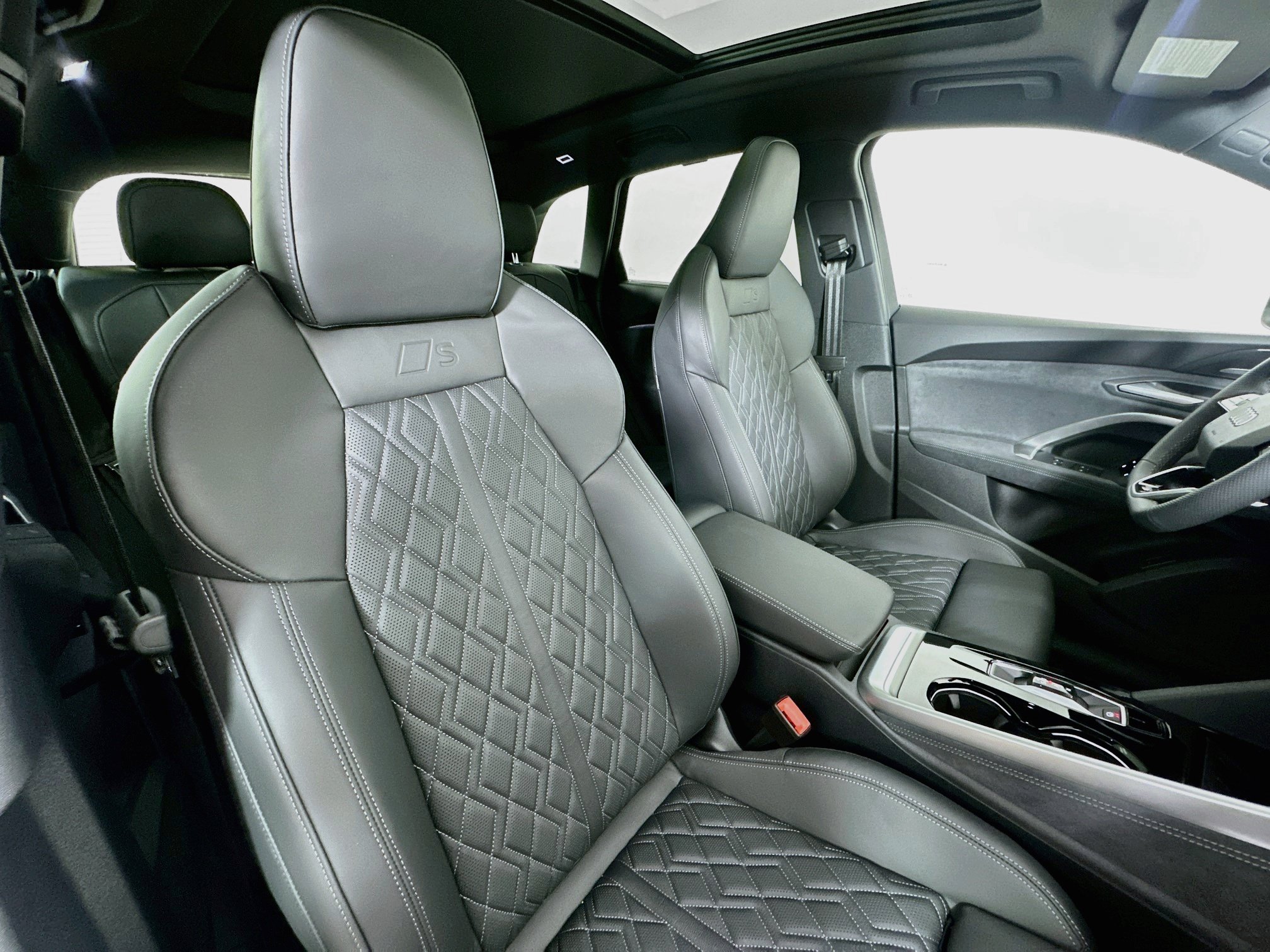New 2026 Audi SQ5 Premium Plus AWD/4WD image 28