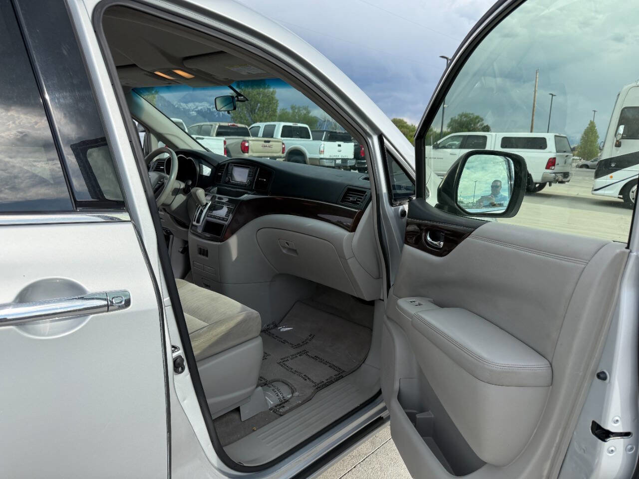 Used 2015 Nissan Quest SV FWD image 23