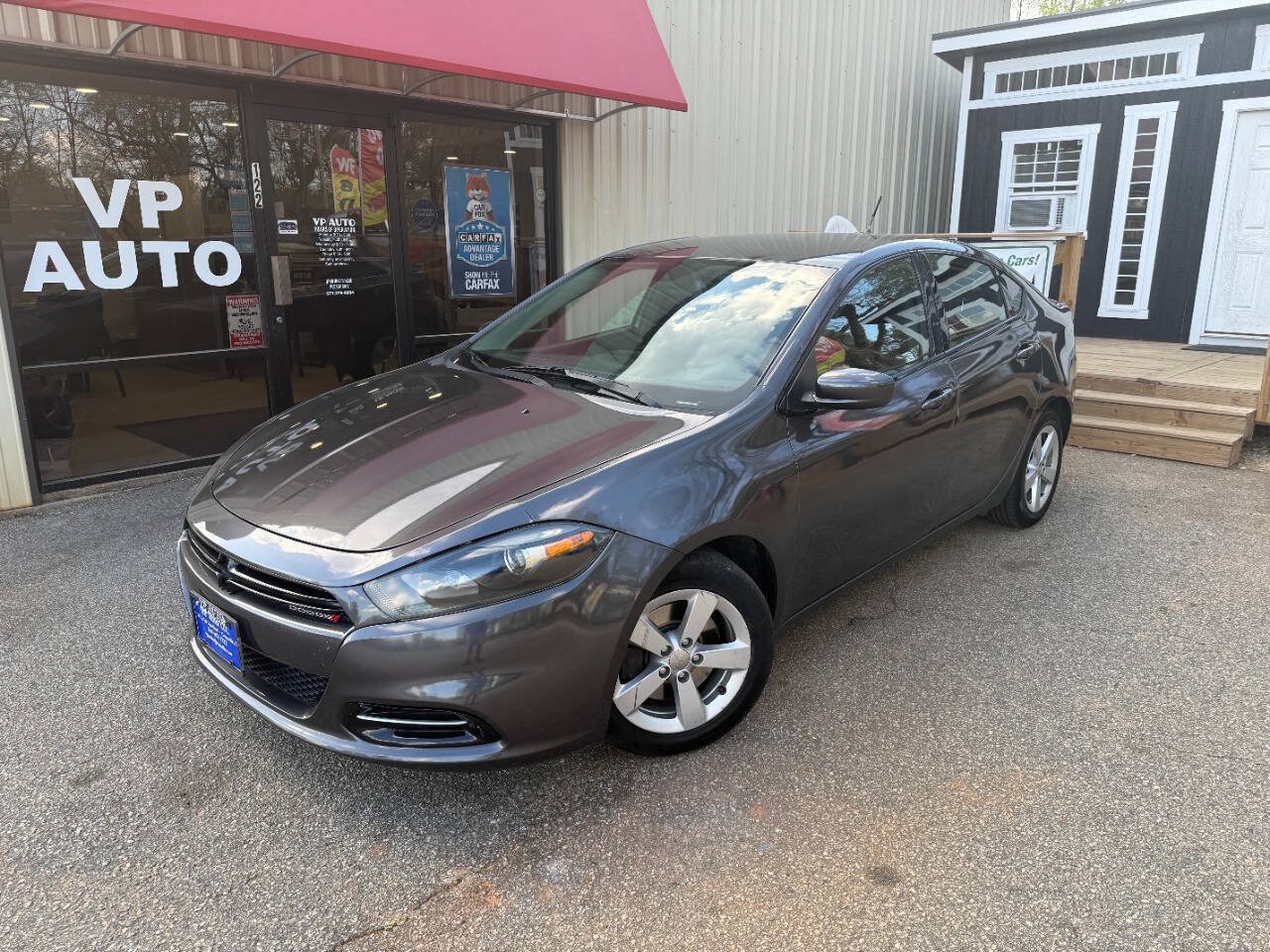 Used 2015 Dodge Dart SXT FWD image 1