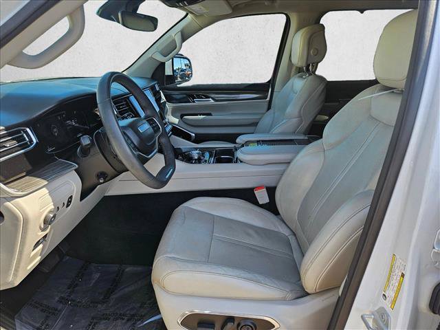 Used 2022 Jeep Wagoneer Series III w/ Premium Group I AWD/4WD image 19